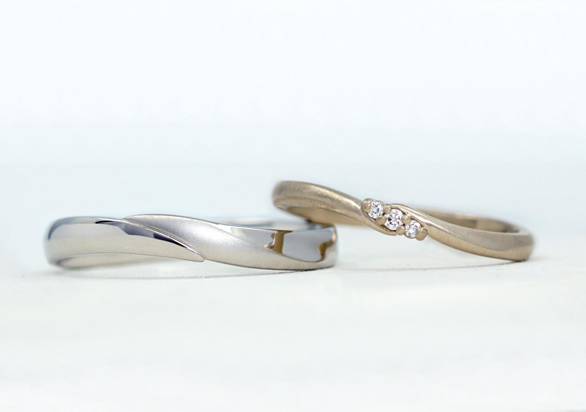 つや消し加工で落ち着いた雰囲気の結婚指輪に